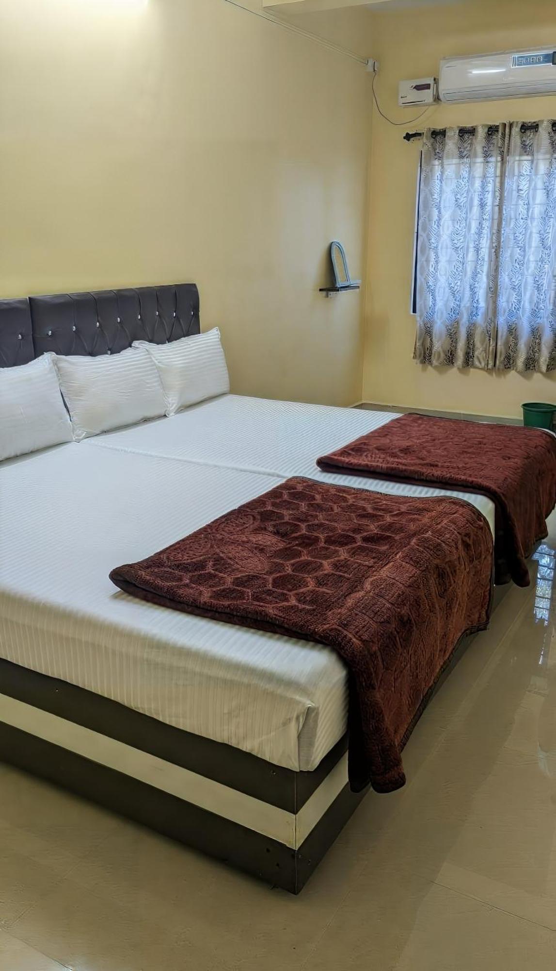 Kamath Inn Māvalli 外观 照片