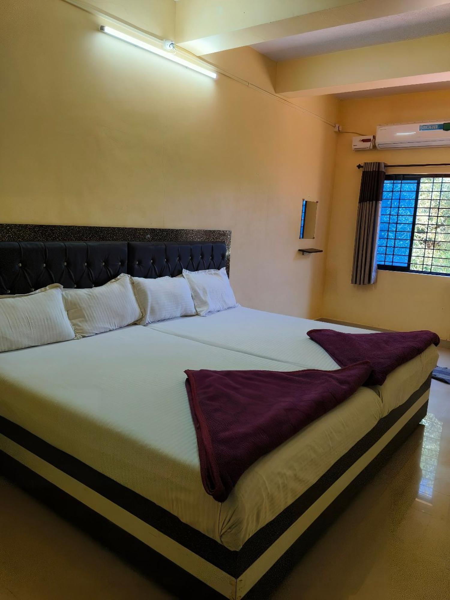Kamath Inn Māvalli 外观 照片