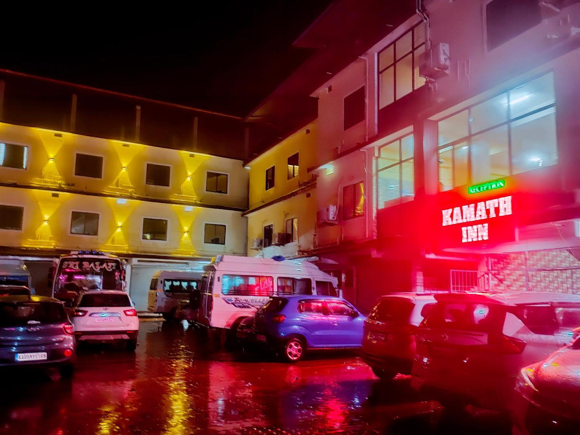 Kamath Inn Māvalli 外观 照片